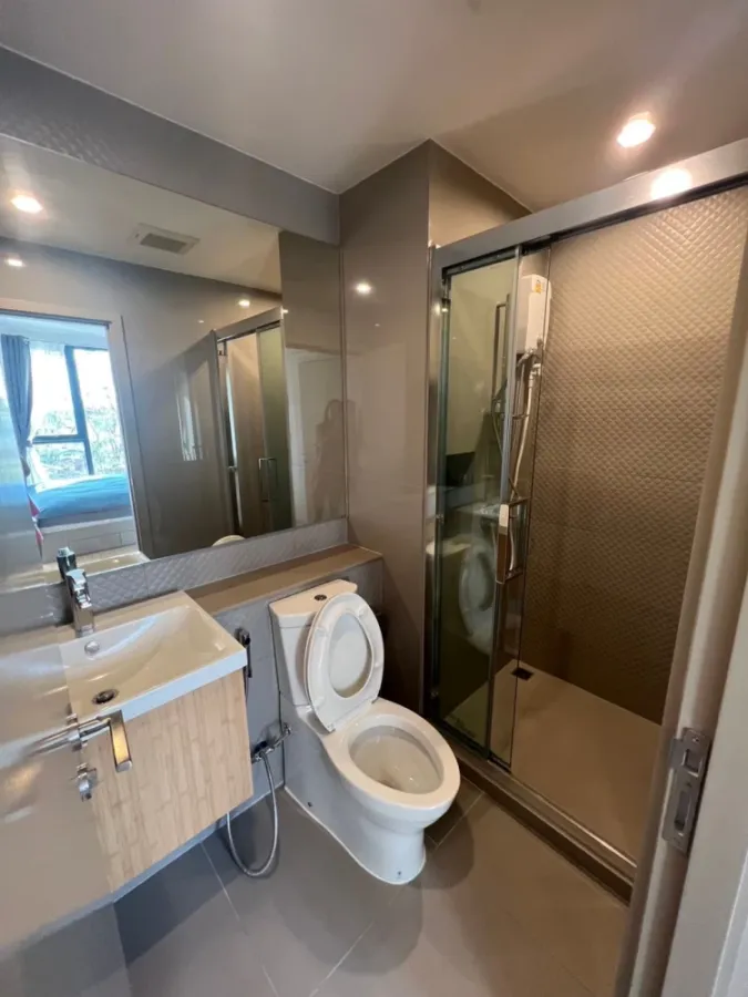 For rent: The Privacy Thaphra Interchang, 5th floor, swimming pool view, fully furnished room, ready to move in, book now
