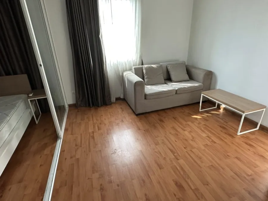 For rent: Tulip Square Omnoui. A lovely room with complete amenities. Don't miss out!