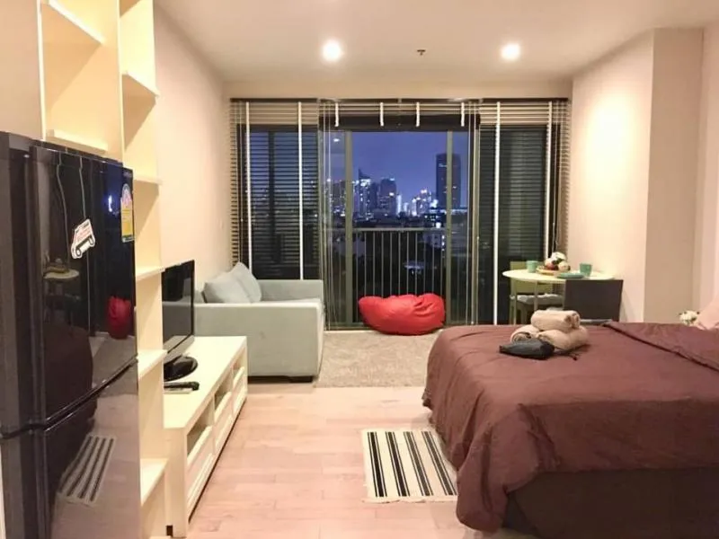 ให้เช่า โนเบิล โซโล ห้องสวย เฟอร์นิเจอร์จัดเต็ม วิวสวยมาก ทำเลน่าลงทุนสุดๆ ใจกลางทองหล่อ ส่วนกลางเยี่ยม ห้ามพลาดนะคะ