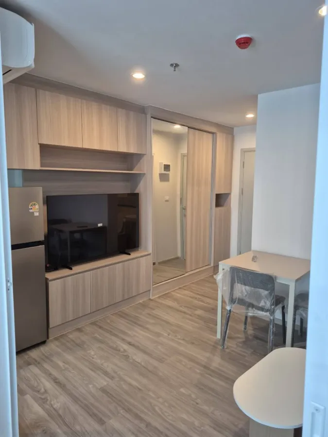 For rent: Regent Home Bangna. Nice room, fully furnished, high floor. Book now!