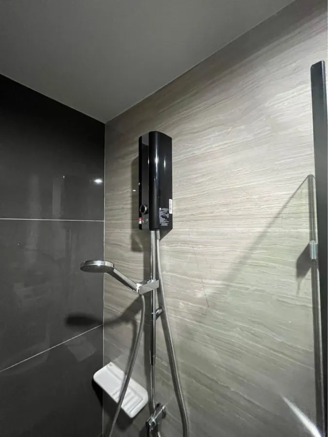 Condo for sale, The Parkland Charan-Pinklao, 21st floor, corner room, has a built-in walk in closet, this good, hurry and reserve.