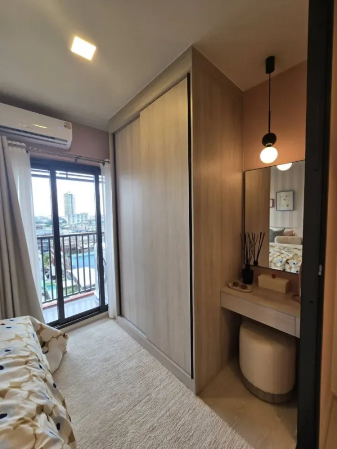 Down payment sale FLO by Sansiri, 10th floor, river view, the best side in the project. Come and own it today. Don't miss out!