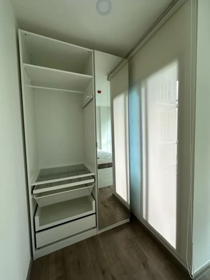 For sale: ASPIRE Pinklao - Arun Ammarin, 4th floor, pool view, fully furnished, interested, reserve now, urgent.