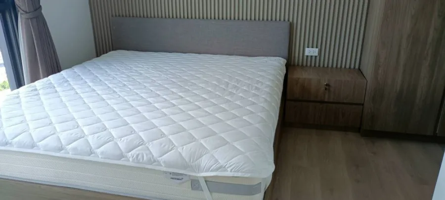 For rent, The Line Phaholyothin Park, 26th floor, partition room Big sofa. Comfortable to sit. You can't reserve it.