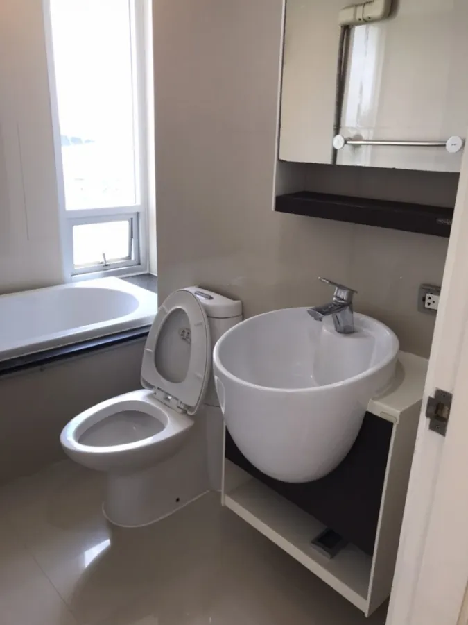 For sale urgently!! Condo The Inspire Place Abac Rama 9, beautiful room, high floor, good location, don't hesitate, book now!!