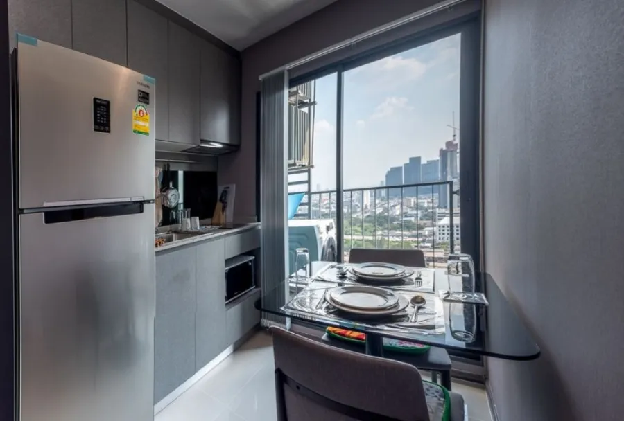 Condo for rent IDEO Sukhumvit 93, high floor, amazing city view. The room is decorated with tone controls, very livable. Hurry and reserve it now.