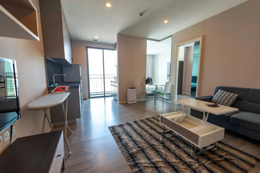 ให้เช่า The Room Sukhumvit 69 ห้องนี้กว้างมาก พื้นที่ใช้สอยจัดเต็ม มาพร้อมกับวิวสุดพรีเมี่ยม จองเลย