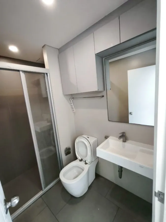 For rent: Lumpini Place Condo, Ratchada-Sathu, ready to move in, open view, no buildings blocking, well-built-in in the room, just bring your bag, hur