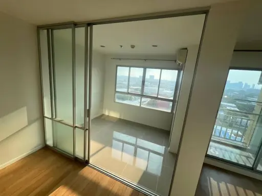 For sale Lumpini Ville Lasalle-Bearing, a room filled with love. It's the right time to pass on a good room to someone with a new rhythm in life. Inte