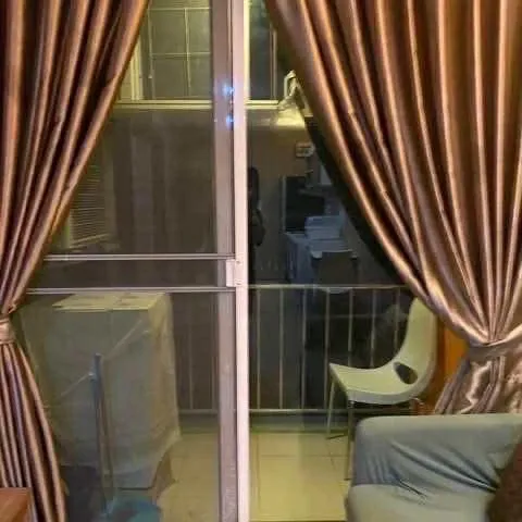Emerald Residence Ratchada for sale, corner unit, very private, wallpapered throughout, built-in, complete with appliances, ready to move in.
