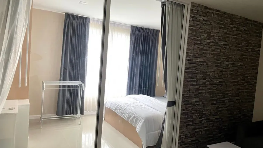 Condo for sale JW @ Don Mueang, the room is very nice. Soft and comfortable bed Private zone Let me tell you that it's very worthwhile.