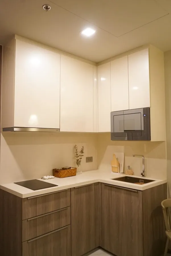 For rent, Celes Asoke, Fully Furnished, high floor, good view, beautiful room, fully furnished, hurry and reserve now, don't miss it, hurry up.