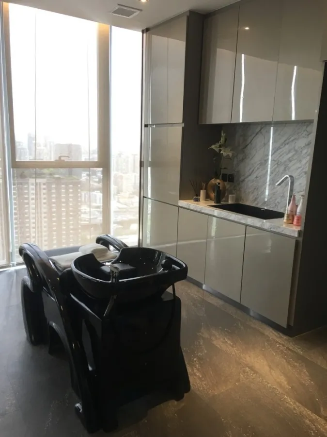 For rent!! Condo The Esse at Singha Complex, 14th floor, complete facilities, ready to move in, don't miss it!!