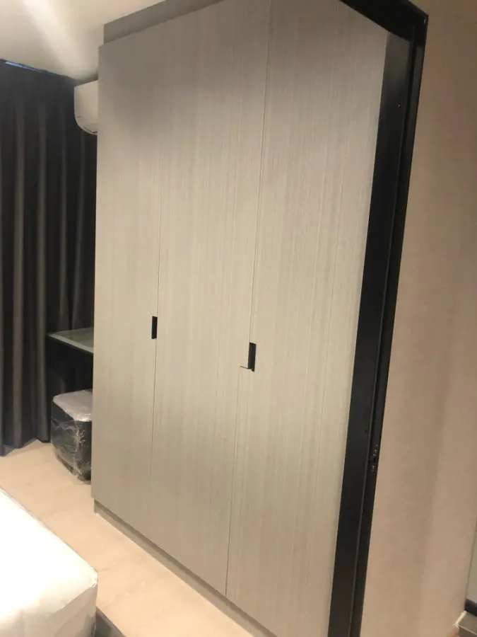ขาย คอนโด ไรซ์ พระราม 9 ห้องพร้ออยู่ เฟอร์นิเจอร์ Built-in ตกแต่งครบ ราคาไม่แรง ซื้อเลยอย่ารอช้า
