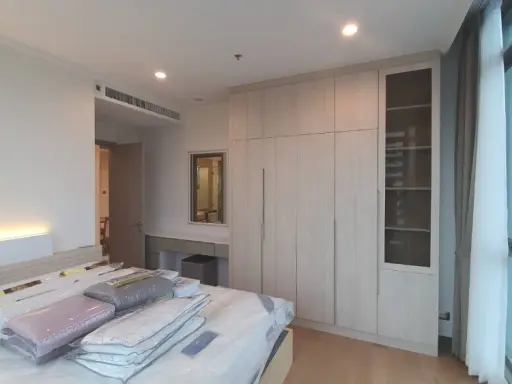 For rent!! Supalai Oriental Condo, Sukhumvit 39, Building C, 12th floor, beautiful room, pool view, don't miss it!!