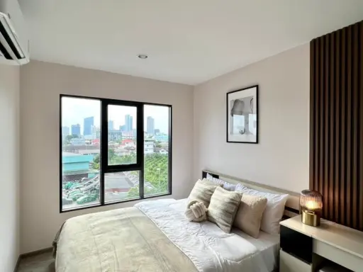 For rent, Rye Sukhumvit 101/1, very beautiful room, livable, divided into proportions. Good furniture, good prices, don't miss it.