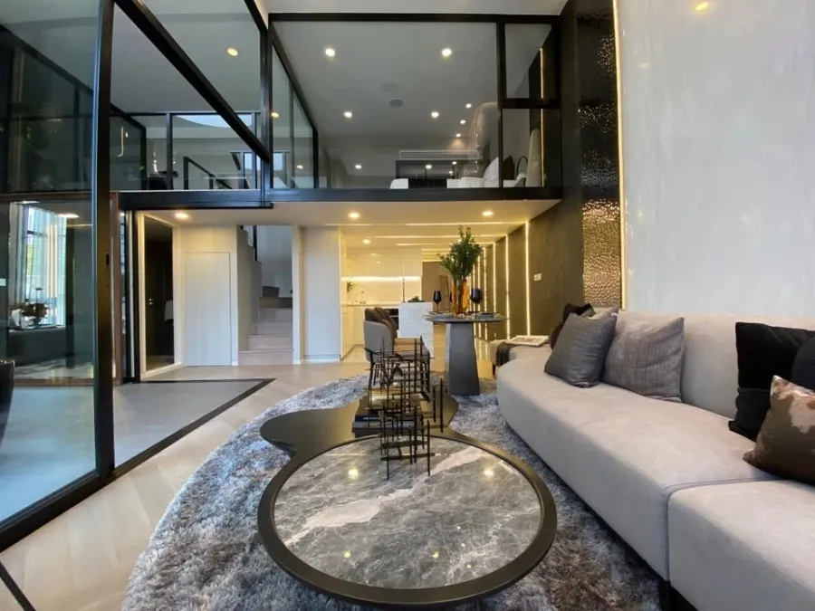 ขาย ORIGIN COURTYARD THONGLOR ชั้น 15 ห้อง Duplex มี 3 ห้องนอน, 2 ห้องน้ำ พื้นที่ใช้สอยเยอะมากๆ บอกเลยว่าต้องจอง