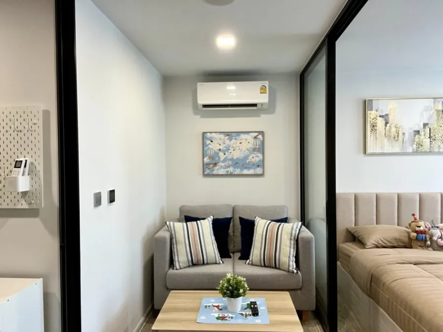 For rent: Kave Seed Kaset, a lovely room with furniture and appliances. Just bring your own. Reserve now before it's too late!