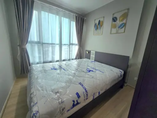 For rent: The Base Rama 9–Ramkhamhaeng, high floor unit with beautiful view, spacious and comfortable. Book now!