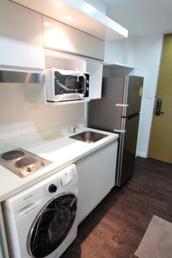ขายด่วน!! คอนโด ไอดีโอ มอร์ฟ 38 ห้องแบบ Duplex ตกแต่งสวย วิวดี ใกล้ BTS ทองหล่อ ห้ามพลาด!!