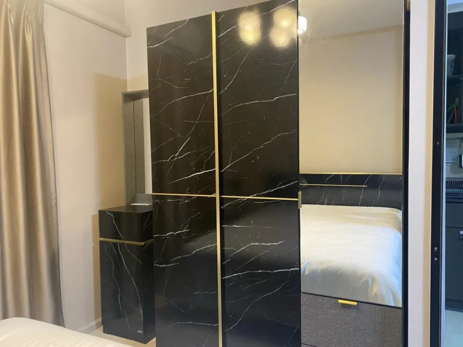 For rent Unio Ramkhamhaeng-Serithai Big screen TV, watch movies to your heart's content. Comes with a leather sofa that is comfortable to sit on and n