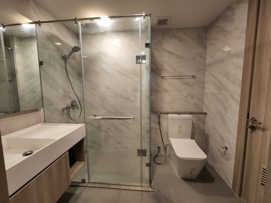 ขาย ให้เช่า คอนโด Fynn Sukhumvit 31 ห้องพร้อมอยู่ ully furnished ตกแต่งครบ ครัว built in รีบย้าย
