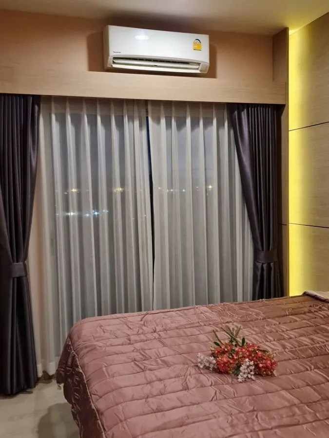 For rent, Niche Mono Sukhumvit-Puchao, 9th floor, good view, comes with Buit-In, awesome wall, beautiful and livable like this. Book now.