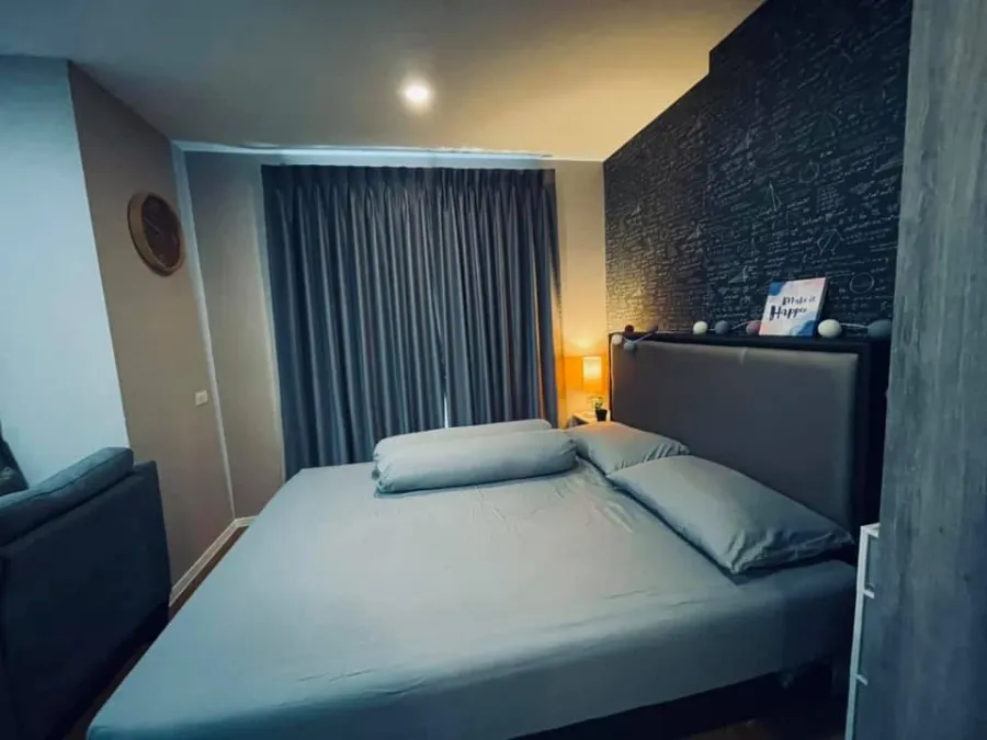 Condo for rent, Lumpini Place Bangna Km.3, wall-mounted throughout the room, good quality curtains, fully furnished, ready to move in, book now