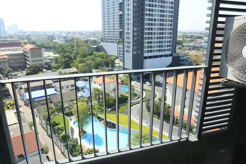 Condo for sale/rent, Ideo O2, beautiful room, pool view, furniture Electronics near BTS. Book now. Don't be late.