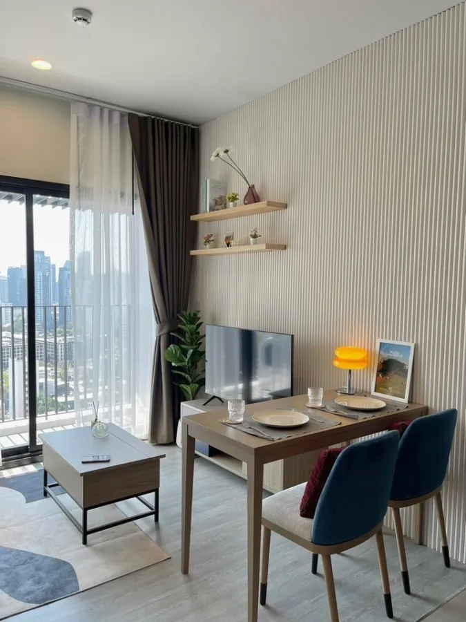 Condo for rent, XT EKKAMAI, beautiful decorative room, comfortable color, modern, beautiful, beautiful view Don't miss it.