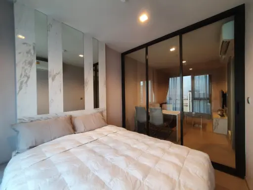 For rent Life Asoke-Rama 9, beautiful room. separate room Fully built-in It's over in this room.