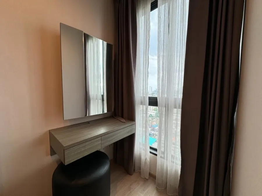 For sale: Ideo Sathorn-Tha Phra, open and airy city view, very comfortable to look at, fully furnished, book now, don't hesitate.