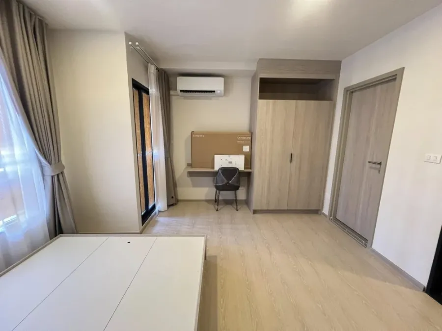 For rent dcondo shine rangsit 3rd floor, fully furnished room, ready to move in, if interested, hurry and reserve now, don't wait.