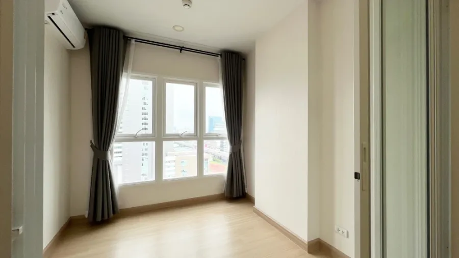 For rent Supalai Veranda Ramkhamheang, empty room, lots of usable space, those who like to decorate rooms should not miss it, hurry and book now.