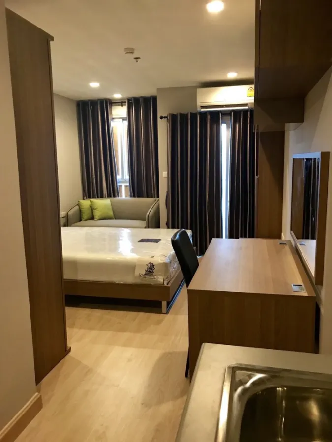Casa Condo Bang Yai for sale, 29th floor, complete with furniture and electrical appliances. Book now, don't miss it.