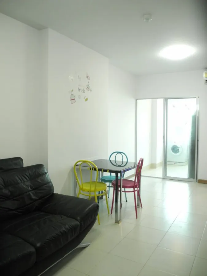 For rent Supalai Park Asoke-Ratchada, beautiful room, clean, very wide interior, fully furnished, great view, book now, do not miss it