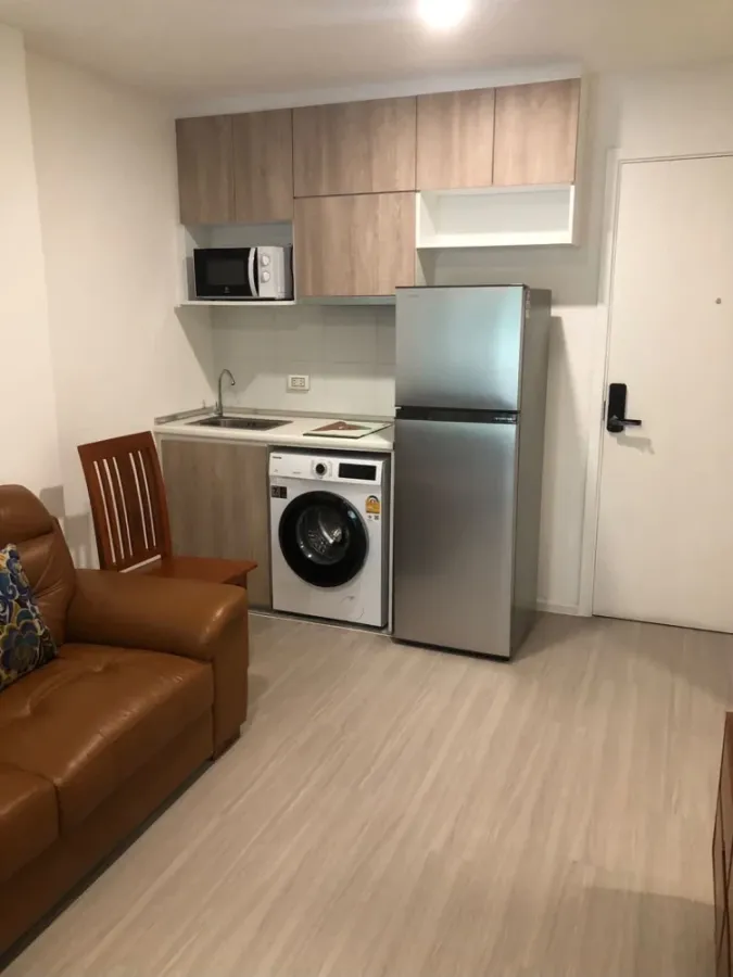For rent: Denim Chatuchak, 6th floor, Building A. Fully furnished with all electrical appliances. Just bring your personal belongings and move in!