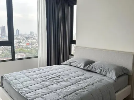 For rent Reference Sathorn - Wongwianyai 1 bedroom plus room, fully furnished, just bring your own stuff and move in. images