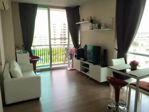 For sale: Cheewathai Ramkhamhaeng, corner room, privacy, glass all around the room, clear view, just bring your own luggage and you can move in. images