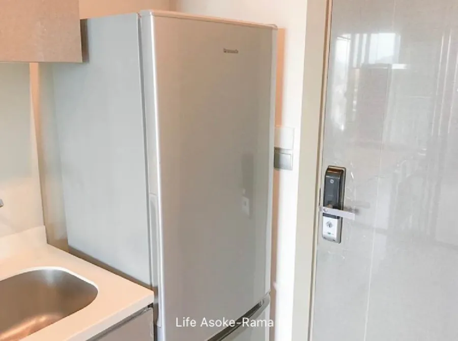 Condo for sale, Life Asoke-Rama 9, color tone, easy decoration, 11th floor, nice to live in, like this, you need to reserve now.