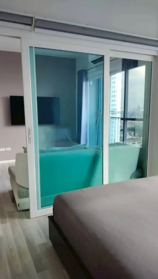 For rent: The Key Wutthakat, 12th floor, great view, fully furnished with appliances. Don't miss out!