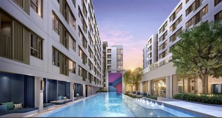 Selling down payment for Life Sathorn - Narathiwas 22, 1 bedroom, 2nd floor. Spacious living area, full amenities. Book now!