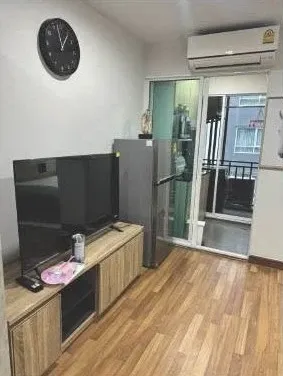 For rent: Regent Home Sukhumvit 81, Building B, 3rd floor, pool view. Fully furnished with appliances. Ready to move in.