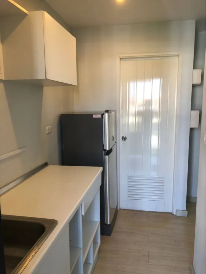 Selling THE PAINT palette, livable, complete with furniture + electrical appliances You can move in now. Hurry up to reserve.