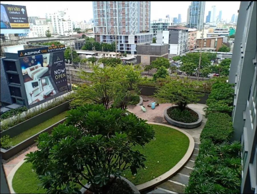 For rent!! Condo Life at Ratchada-Sutthisan, next to MRT Sutthisan, 7th floor, garden view, fully furnished, don't miss it!!