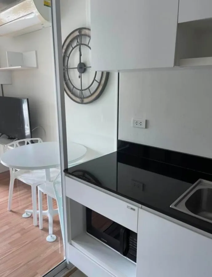 For rent, V Condo, Studio, 1 bathroom, fully furnished, ready to move in, don't wait, hurry up
