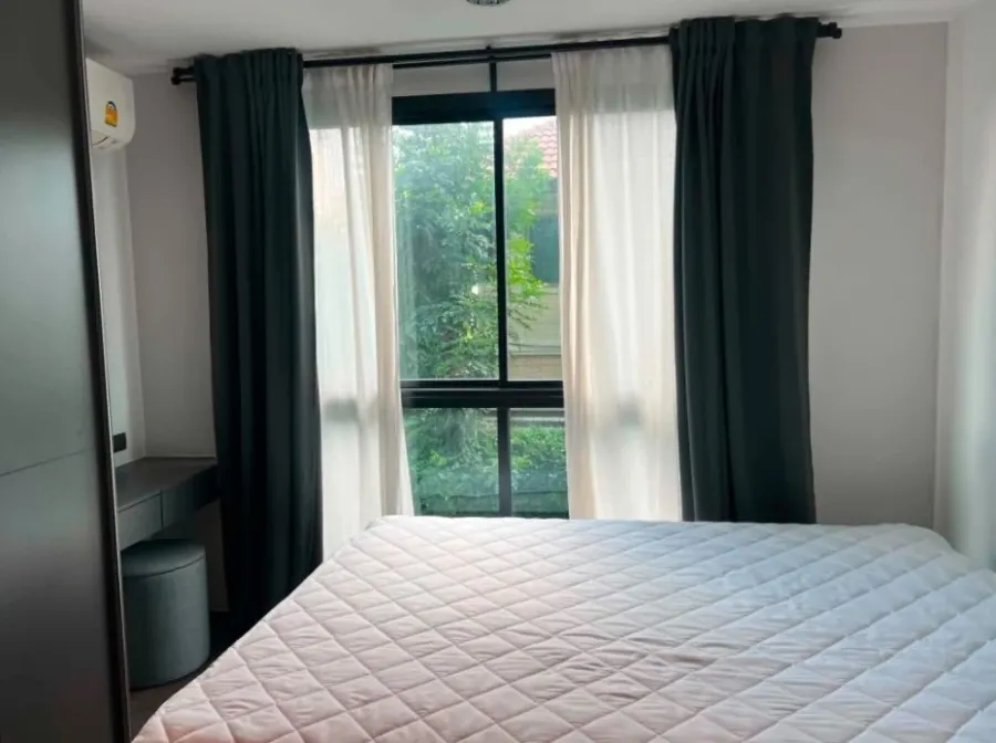 Selling The Excel Ladprao-Sutthisan. The room is fully furnished; just bring your belongings and move in.