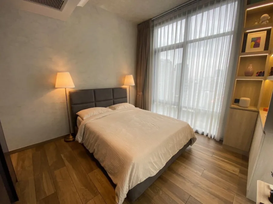 Condo for rent or sale: The Lofts Asoke, 2 bedrooms, 1 bathroom, high floor, with a beautiful city view without any buildings blocking it.