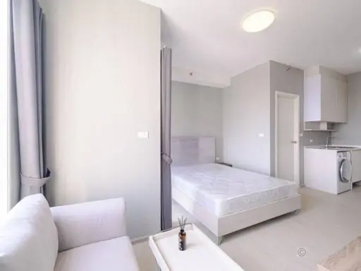 Urgent sale, Chapter One Eco Ratchada-Huai Khwang, studio room, 5th floor, not high, comes with a low price, hurry and buy now.