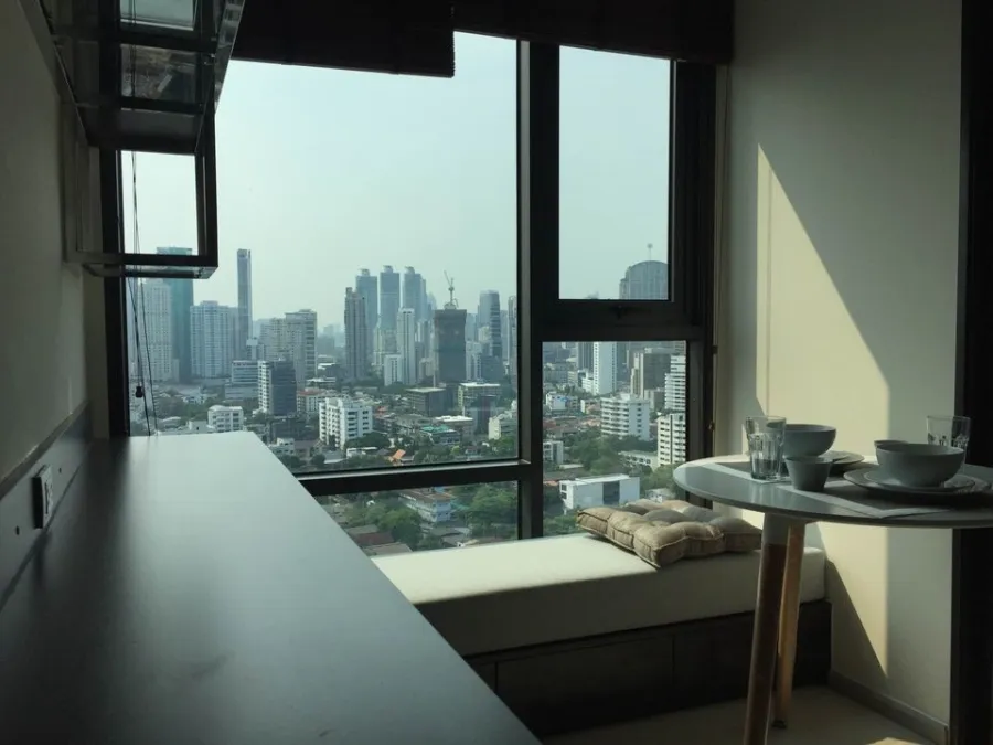 Sell or rent Rhythm Sukhumvit 36-38, 24th floor, high view, comes with facilities. If interested, hurry up to reserve now.